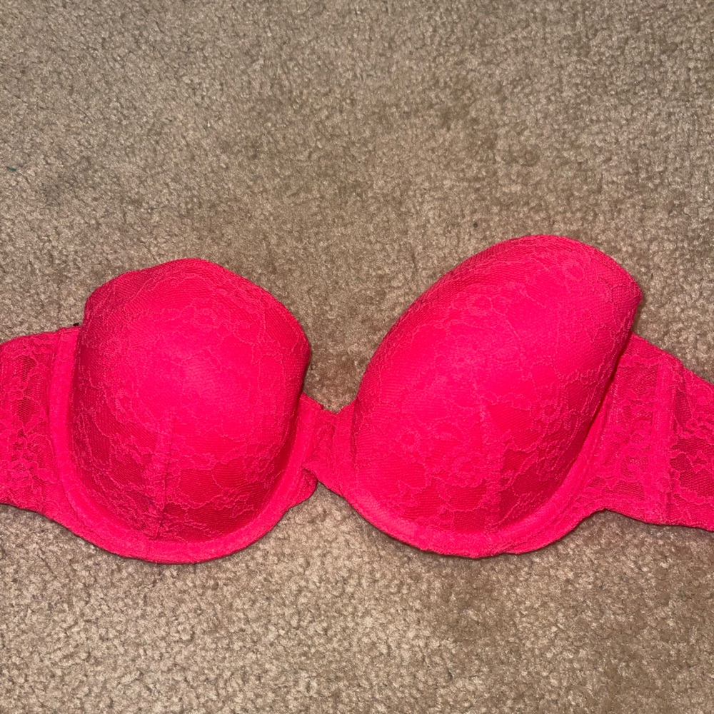 Strapless VS Bra